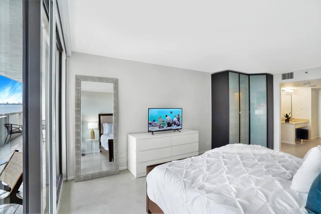 Shore To Please! Park And Water Views! Appartamento Miami