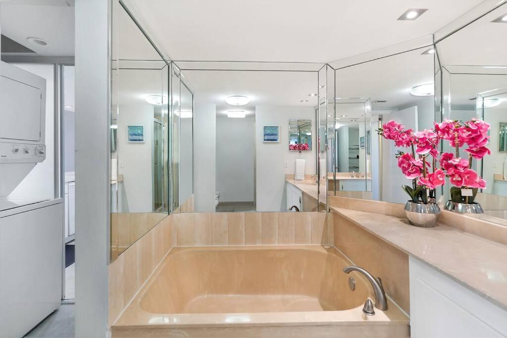 Appartamento Shore To Please! Park And Water Views! *
