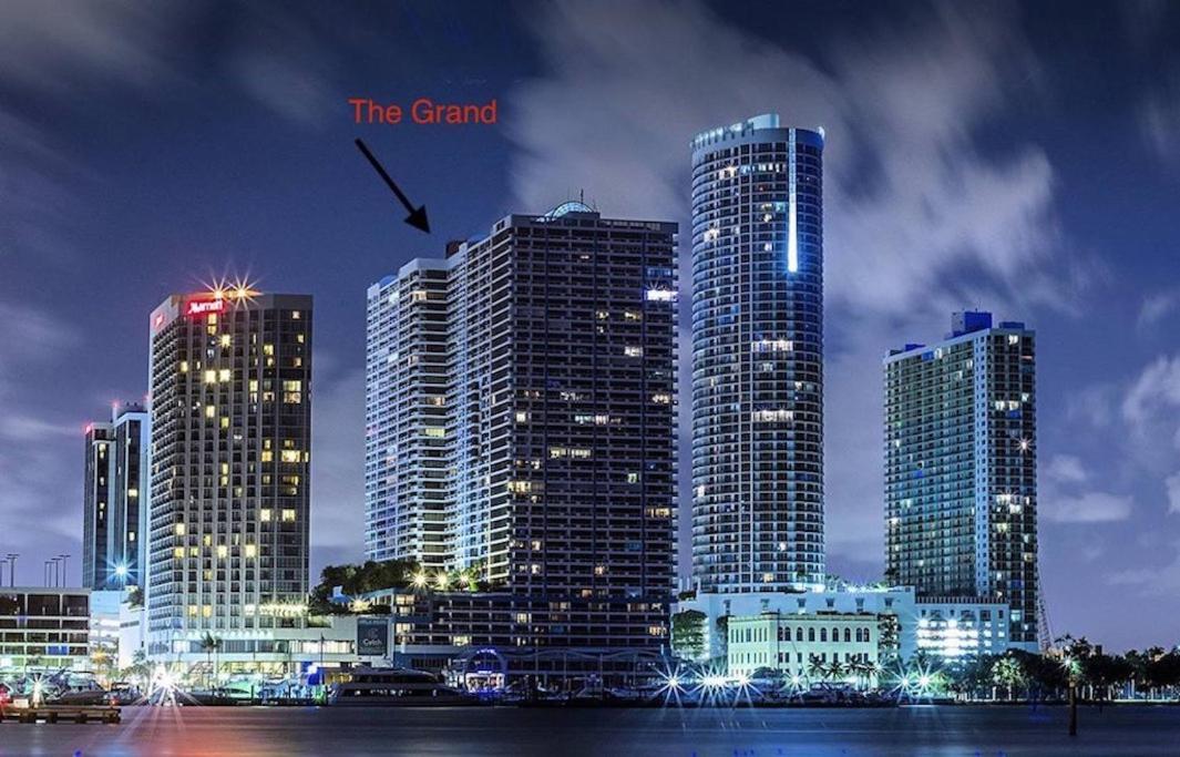 Shore To Please! Park And Water Views! * Miami